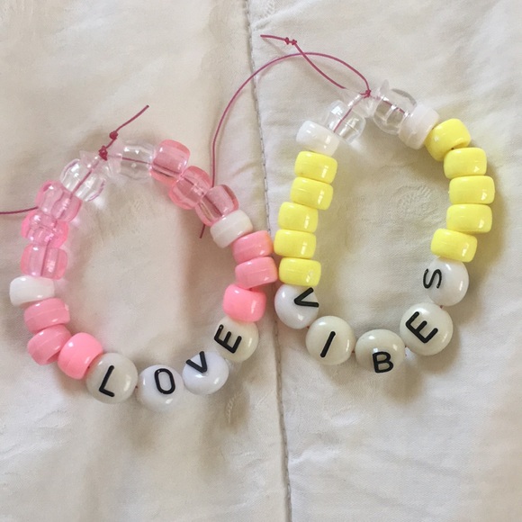 VSCO GIRL STARTER PACK -mystery somewhat - Picture 4 of 5